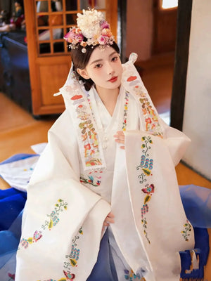 White yanji princess wedding hanbok korean embroidered palace bridal gown embroidery detail