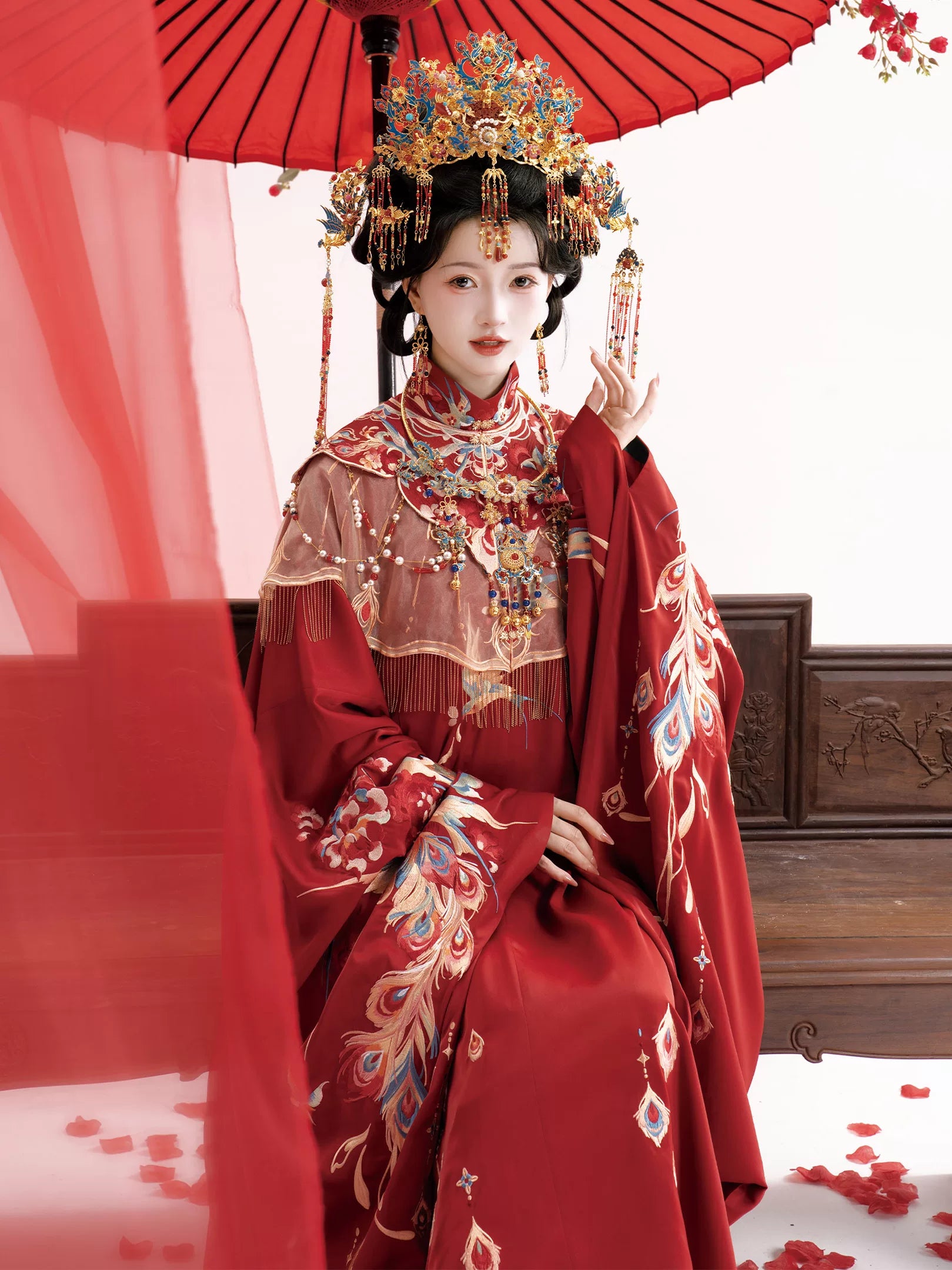 Yan di liangyuan traditional ming dynasty hanfu set wedding bridal gown and groom robe for couple back view

