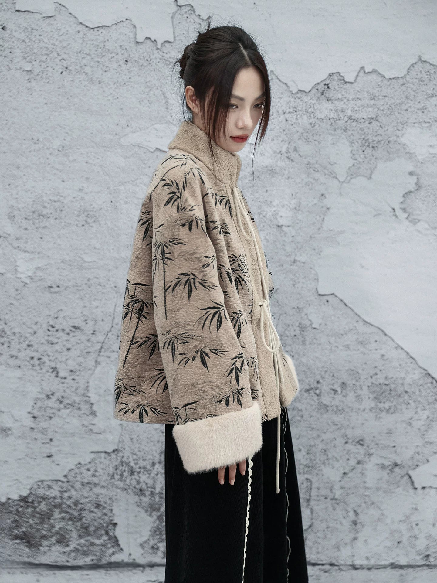 Yinqiu winter woolen plush coat bamboo leaf jacquard contrasting color jacket for women back view