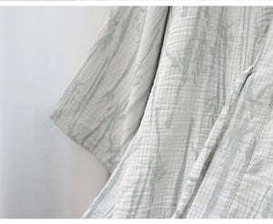 Green classic trim detail on the bamboo leaf cotton gauze robe