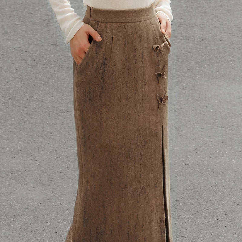 Coffee midi skirt front view and pocket styling