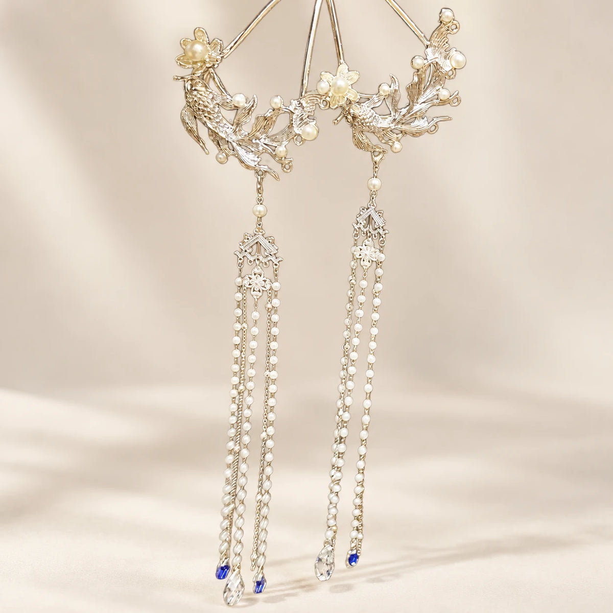 Detachable floral tassel ornament with hanging chains