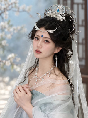 Side view of dragon halo and crown hairstyle