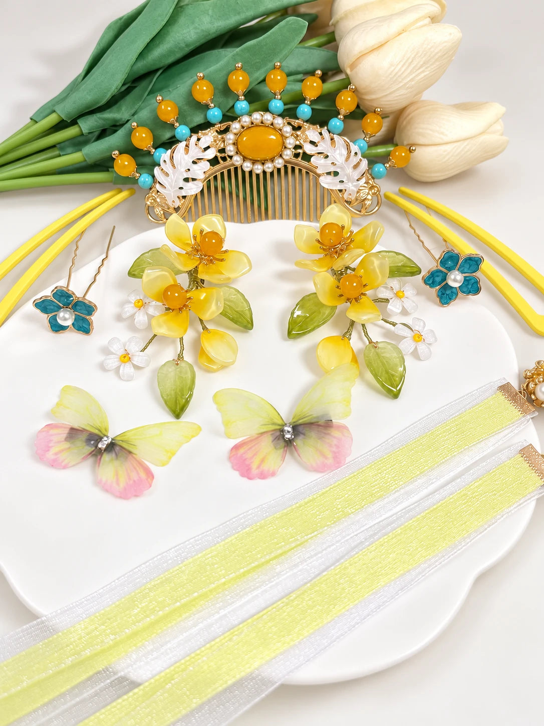 Yellow-and-green hair accessory set displayed together