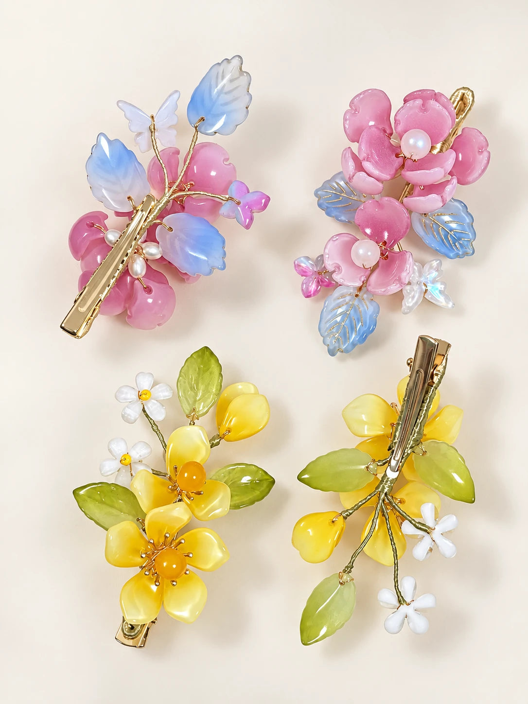Floral clip colours and fastenings display