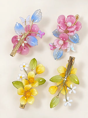 Floral clip colours and fastenings display