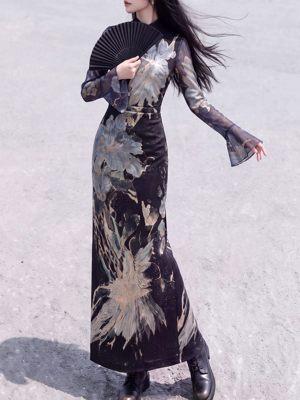 Long-sleeve black floral cheongsam with flared cuffs