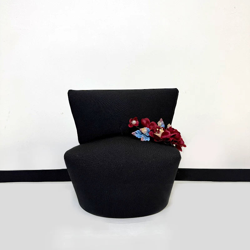 Long-wing futou hat with floral decoration