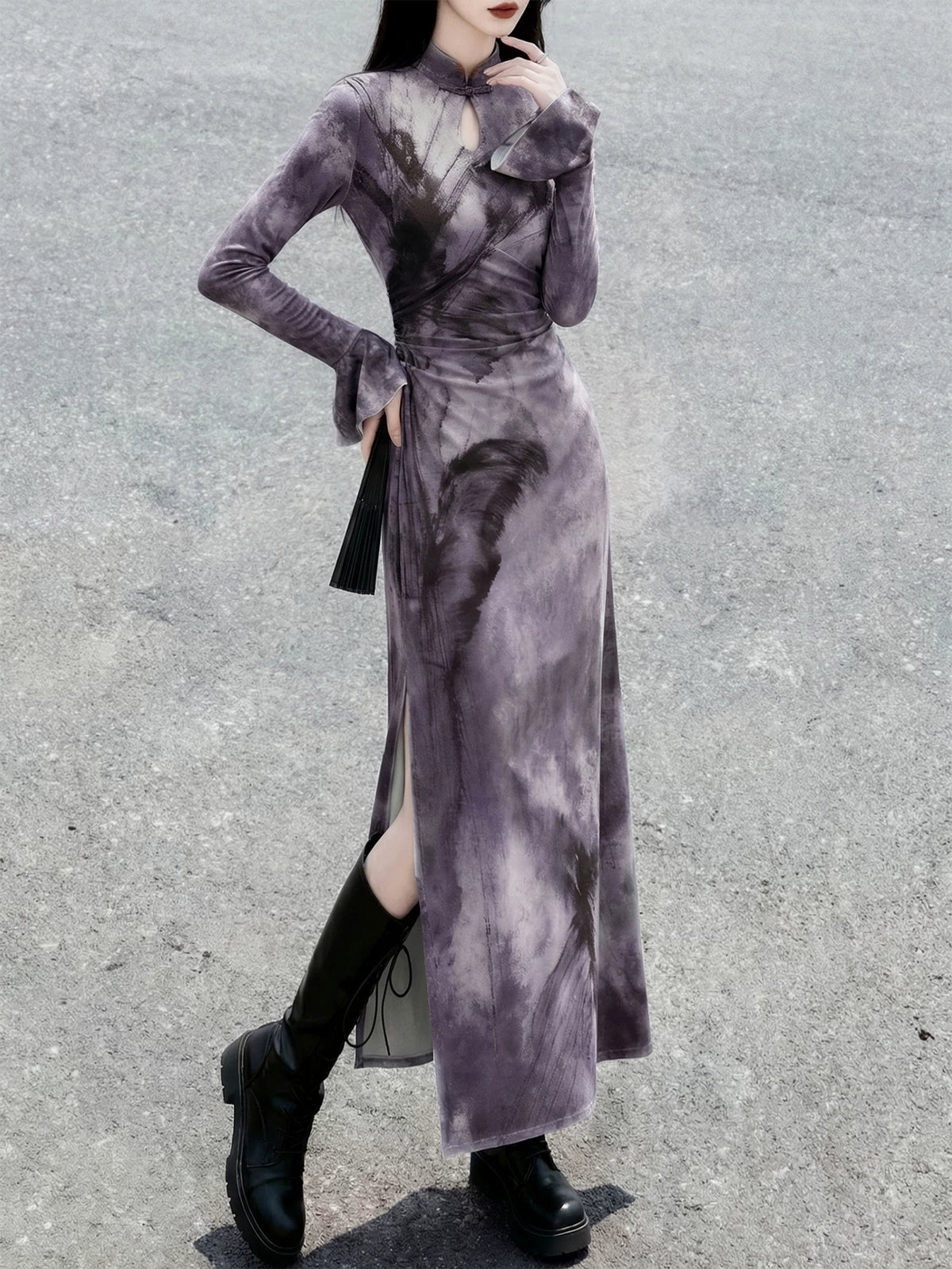 Purple butterfly cheongsam side slit and flared sleeve detail