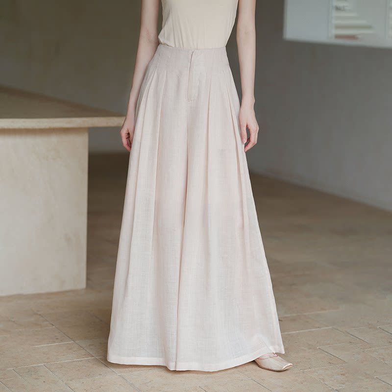 Detailed product image of the Tea Beige ramie long top and wide-leg pants set, showing fabric texture, finish and craftsmanship.
