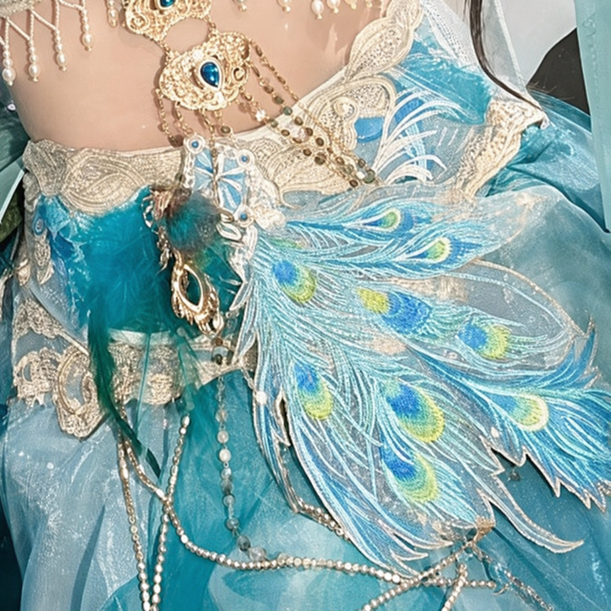 Turquoise and gold peacock waist seal accessory