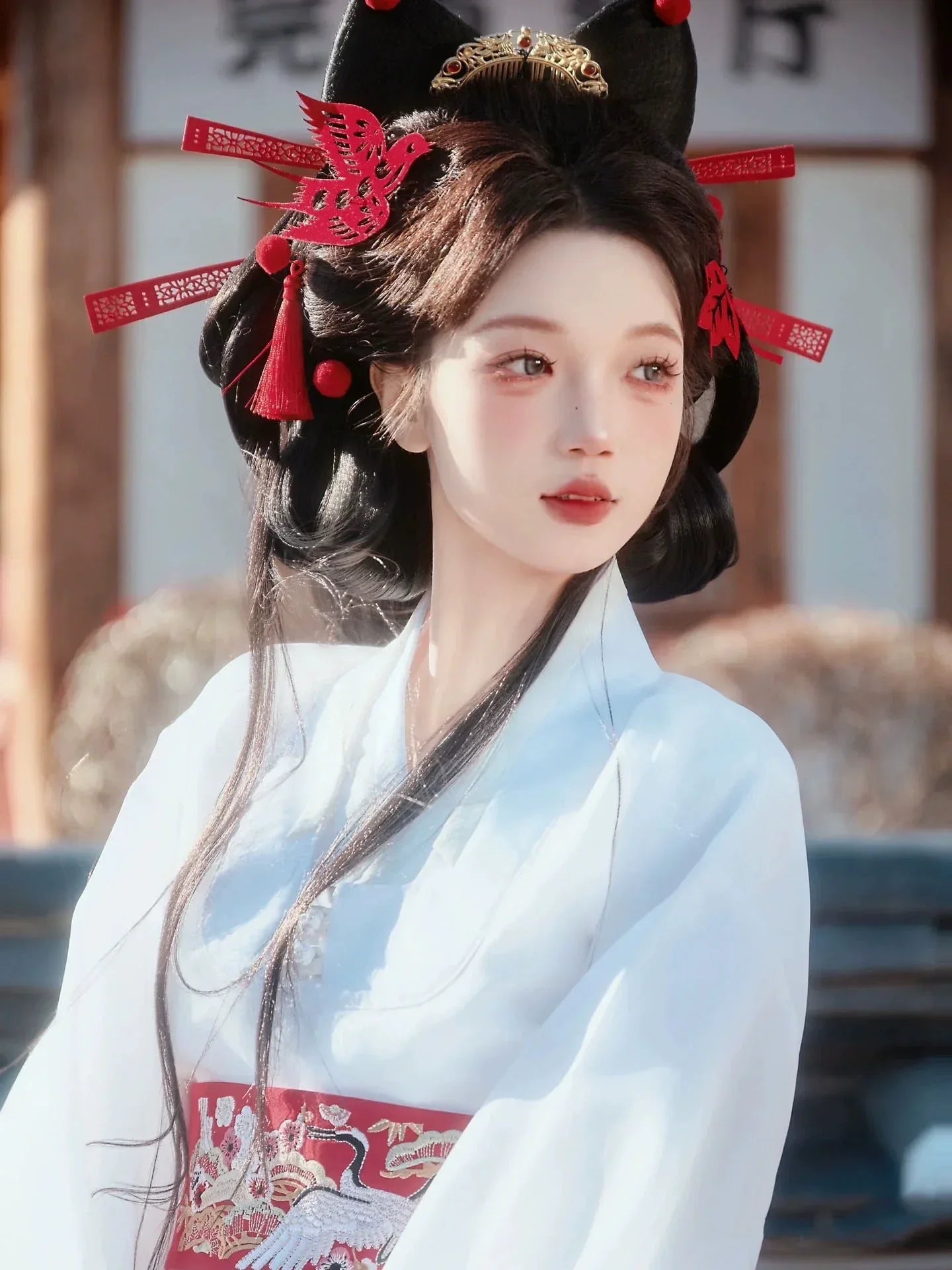 White Hanbok Palace Dress – Traditional Korean Women's Outfit for Weddings, Photoshoots & Stage Performances