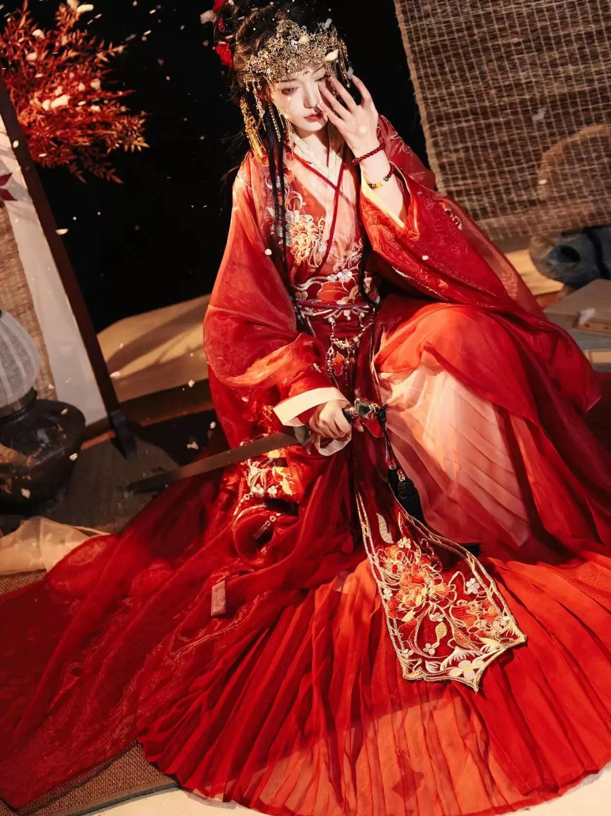 Yu Ji red Hanfu robe embroidered ceremonial Chinese dress photo