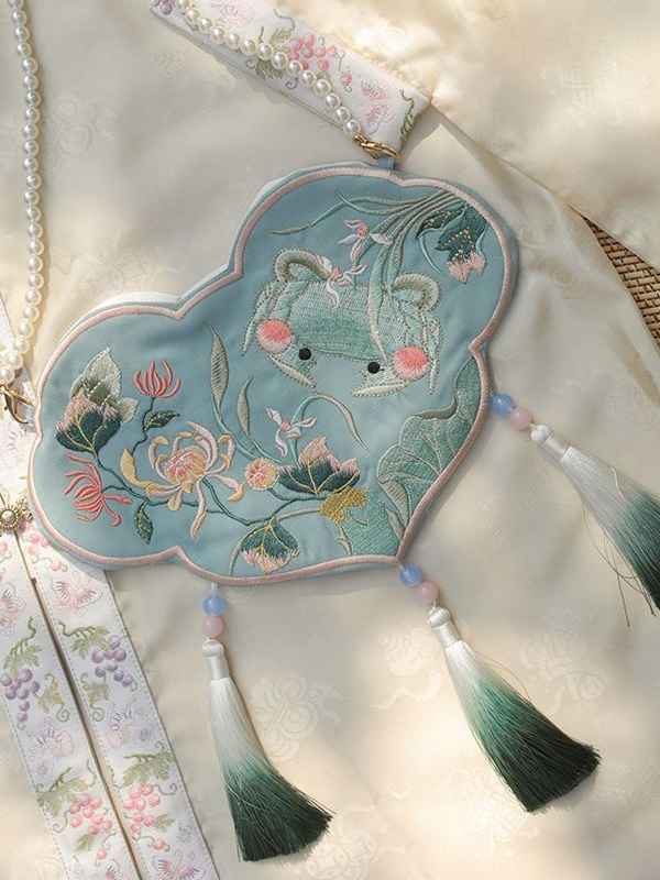 Green Embroidery Bag - High-Quality, Eye-Catching Handbag with Unique Designs for Fashion-Conscious Women - Ideal for Daily Use