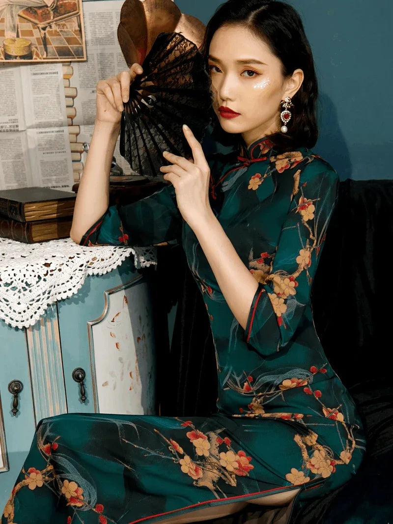 Green Qipao dress XXL / Long Sleeve Green Qipao dress XXL / Long Sleeve