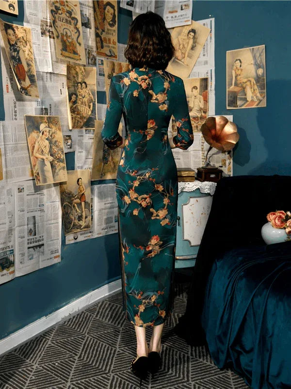 Green Qipao dress XXL / Long Sleeve Green Qipao dress XXL / Long Sleeve