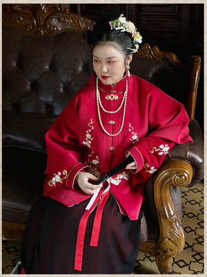 men's Hanfu, from traditional Chinese menswear to modern from Tang Dynasty traditional attire to Ming and Song Dynasty inspired Hanfu. Items such as scholar official Hanfu hats, Chinese court official attire, and royal traditional dress are prominently featured. This display also offers a glimpse into the evolution of Asian clothing, presenting pieces like casual Hanfu and Asian-inspired outfits.Hanfu patterns contributes to the journey through the history of male Chinese and Asian fashion