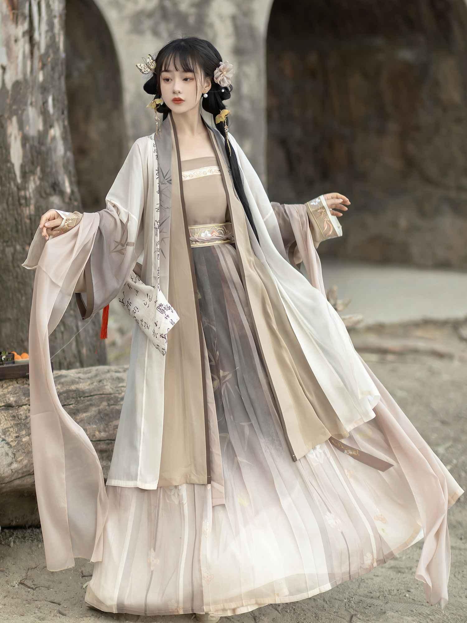 Song Dynasty | Blue Hanfu Dress - One Set (Five Piece Set) / Brown / S Song Dynasty | Blue Hanfu Dress - One Set (Five Piece Set) / Brown / S